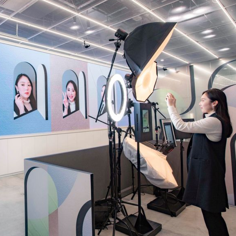 Maison KOSÉ銀座 セルフフォトブース「KOSÉ SELF PHOTO STUDIO」