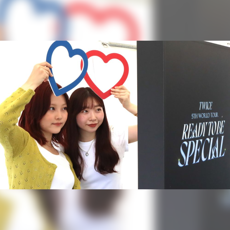 TWICE 5TH WORLD TOUR ‘READY TO BE’ in JAPAN SPECIAL MirrorSnap Pro
